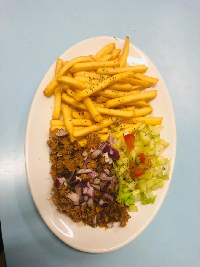 Restaurace A Penzion Maja Benecko Dış mekan fotoğraf